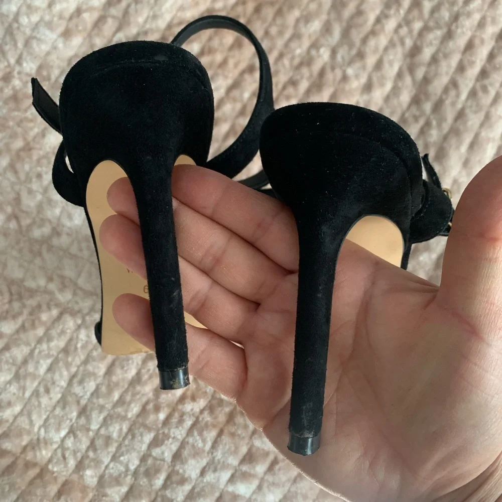 Stuart Weitzman 6.5 Black Twistie Suede sandals - Picture 3 of 4